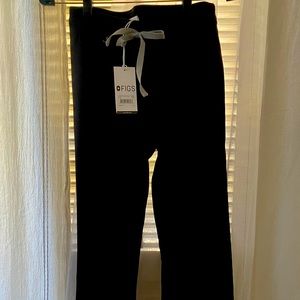 ***BRAND NEW with Tags*** Figs XXS Black Livingston Pants
